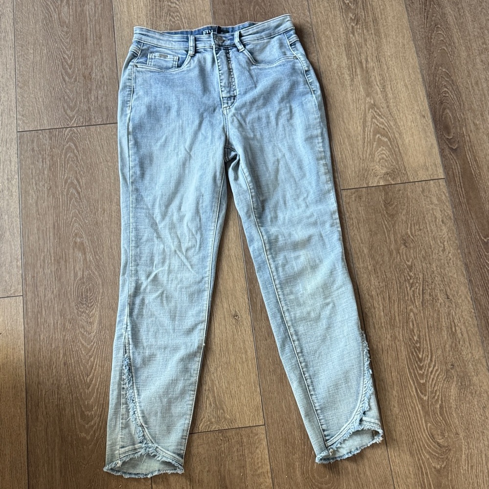 FDJ Suzanne Ankle Crop Light Blue Women's Jeans with Frayed Hem